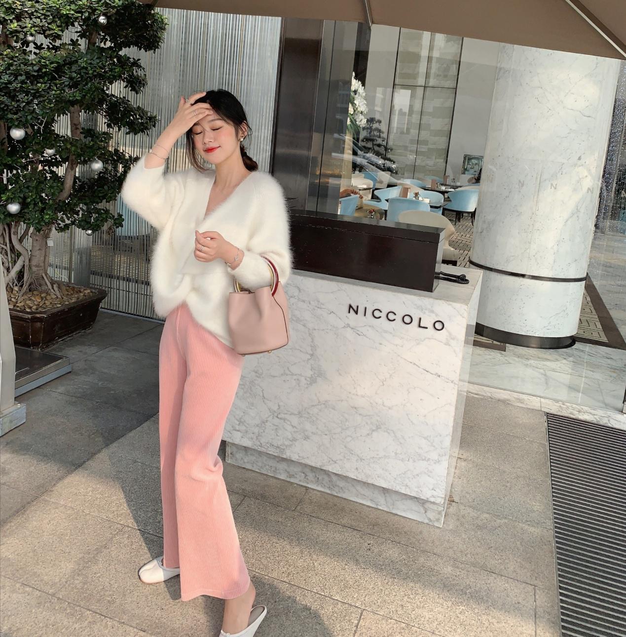 毛衣外套女搭配什么好看,穿什么搭配慵懒毛衣外套