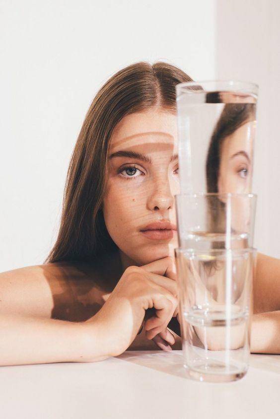 48岁贾静雯状态惊艳美貌依旧,贾静雯如何保持自己的颜值和身材