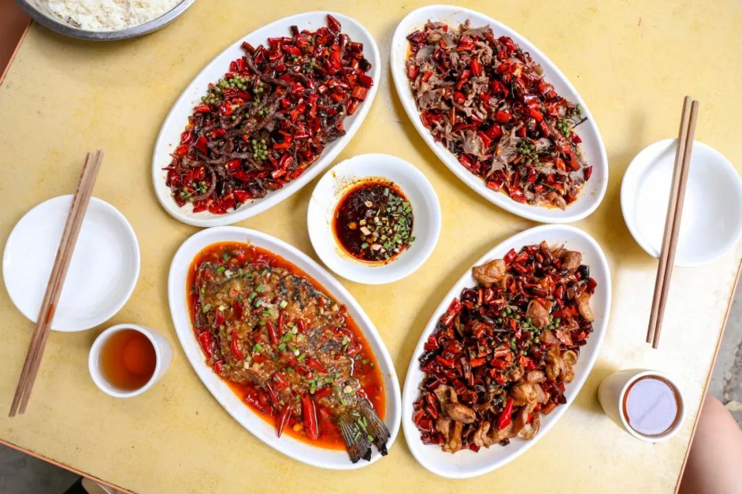 吃遍重庆100家苍蝇馆子,重庆解放碑附近苍蝇馆子前十名