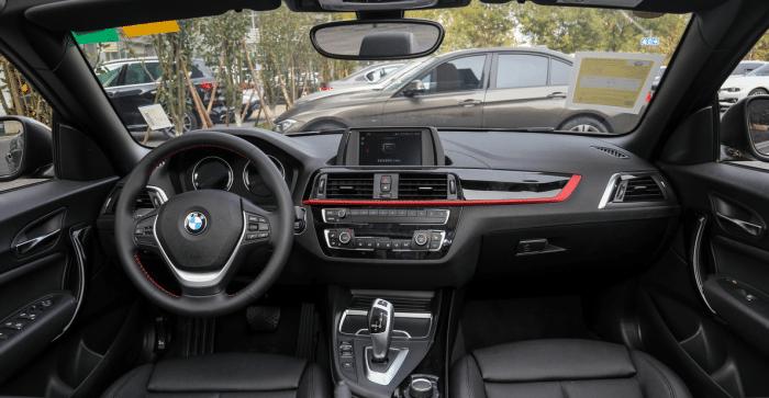 宝马225i敞篷2022款,宝马225i敞篷和z4区别