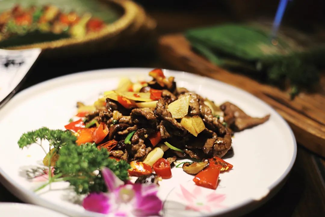 云南大理古城逛吃,大理好吃的特产哪里买最便宜