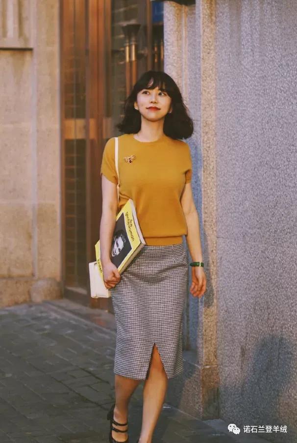 好看的中长款短袖高级感,女士高端大气上档次的羊绒短袖