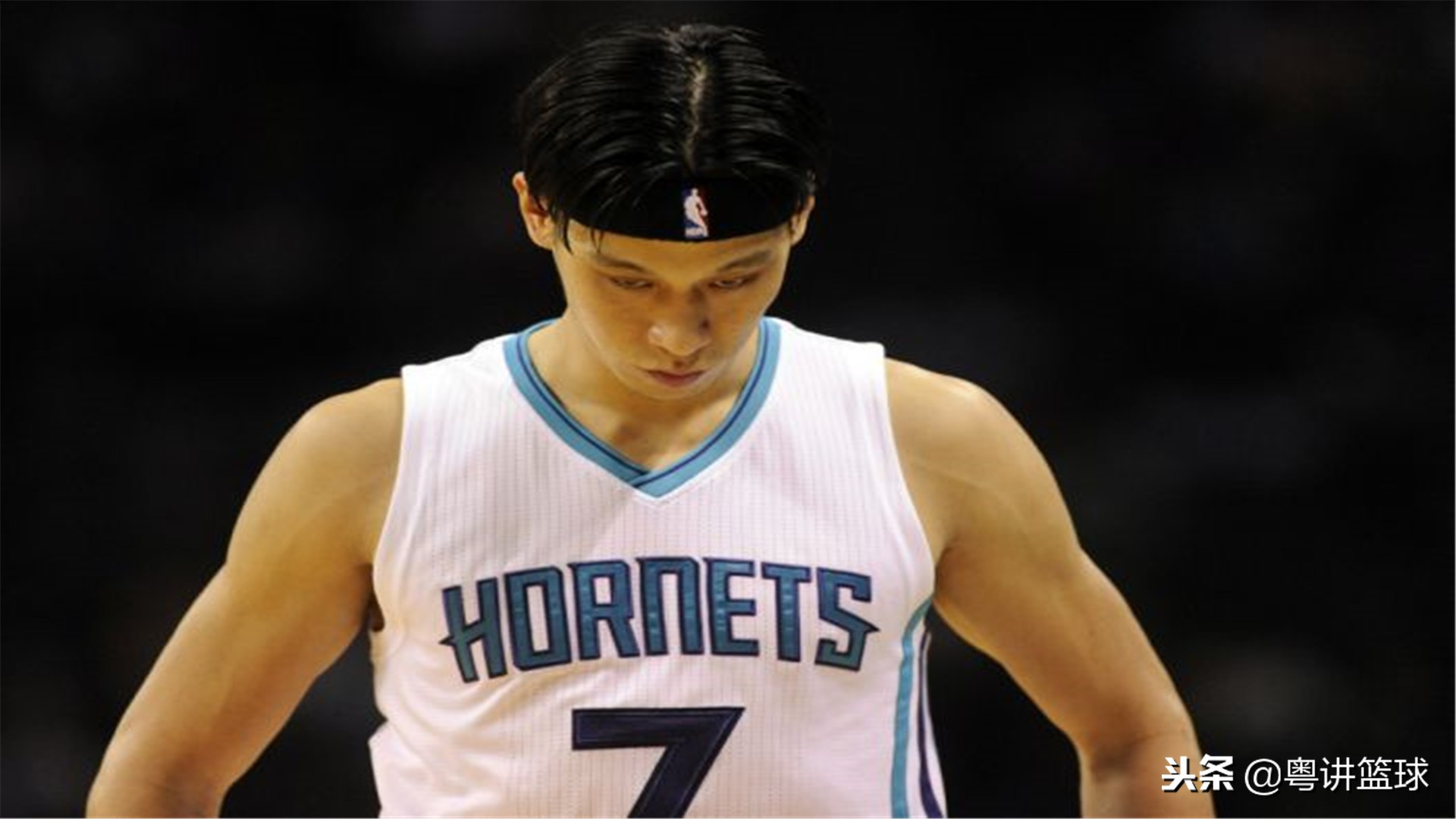 林书豪的伤势,林书豪护肘篮球集锦