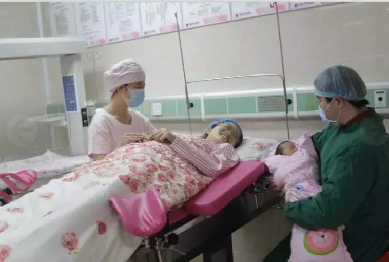 新生儿10天没有鼻梁怎么办,新生儿没有鼻梁山根