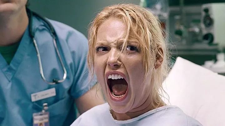 女人生孩子过程中，这个动作看似寻常，实则十分危险