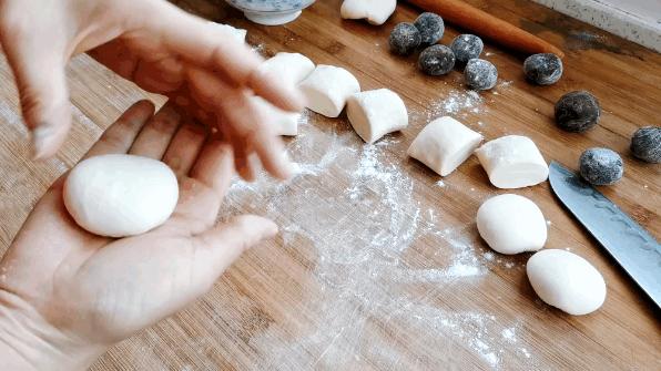 家里老人过大寿寿桃,老人过生日做几个寿桃