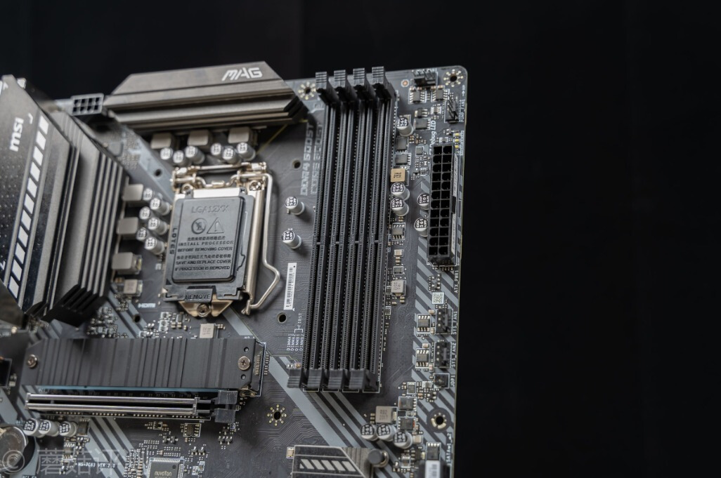 不以电感数量，论供电能力好坏、微星B460M火箭炮主板评测