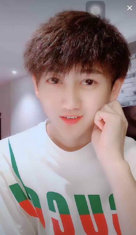 如何当好一名做幽默的主播?来看看火山直播百变小阿宇怎么做的