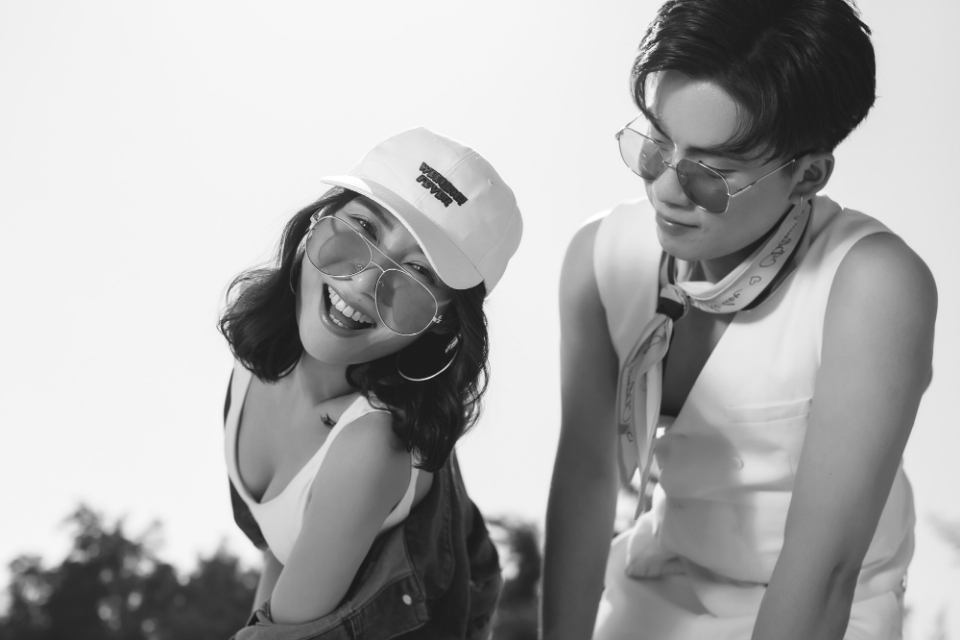 刚从三亚旅游回来,铂爵旅拍临沂本地拍婚纱照价格