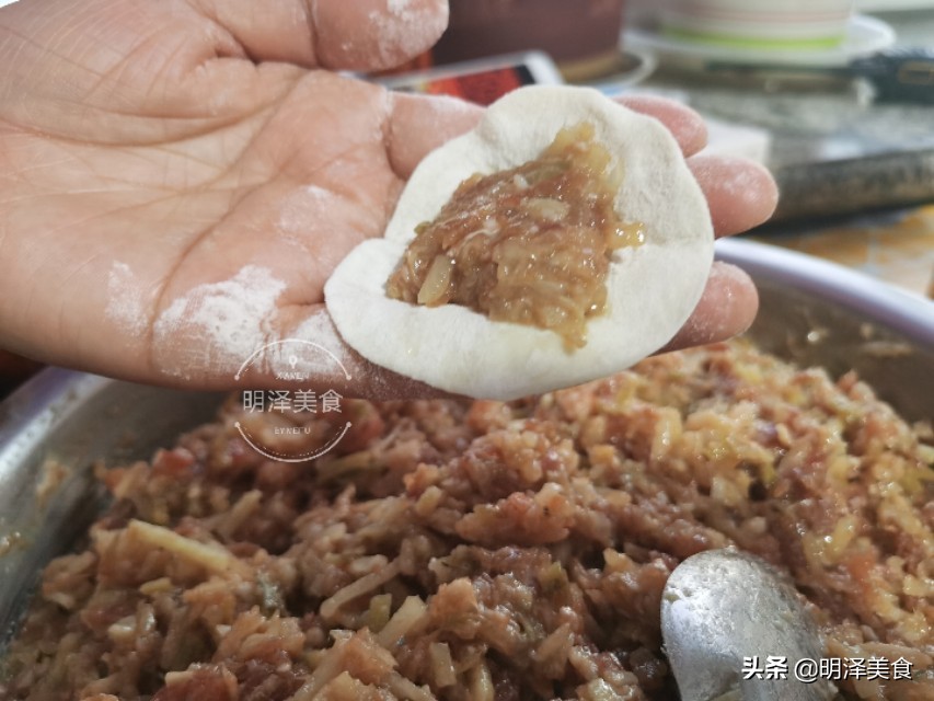 最好吃的牛肉萝卜馅饺子的做法,家常萝卜馅饺子做法