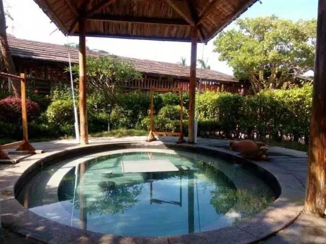 西咸水矿温泉度假村住宅,温泉度假别墅房间带池