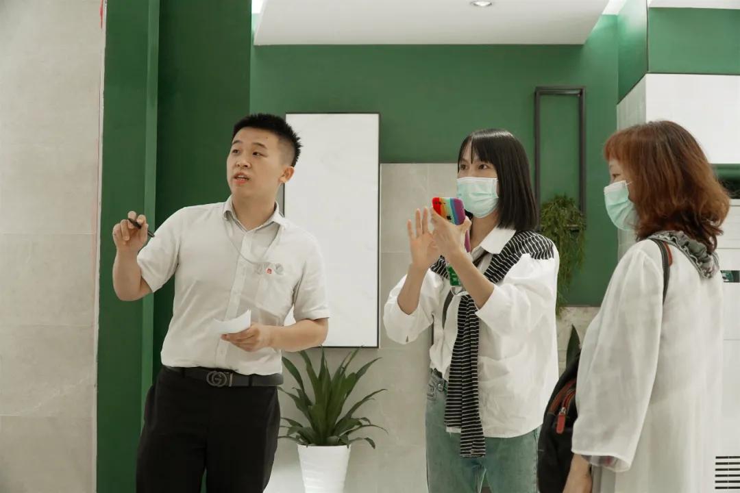 利家居瓷砖90x90什么价,利家居瓷砖出厂价