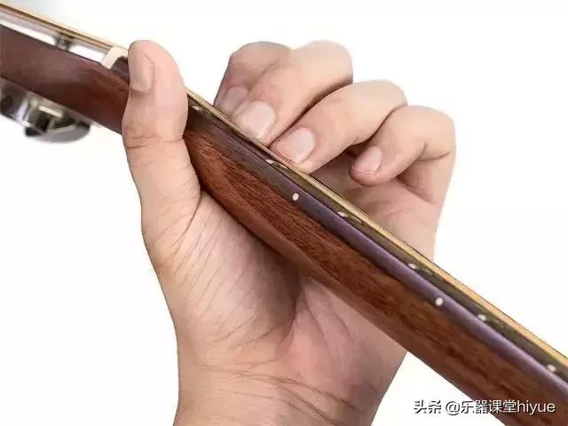 四个最基础的和弦教你,电子琴左手和弦入门简单易懂曲谱