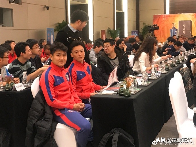 西北狼新战袍出炉,西北狼球衣发布