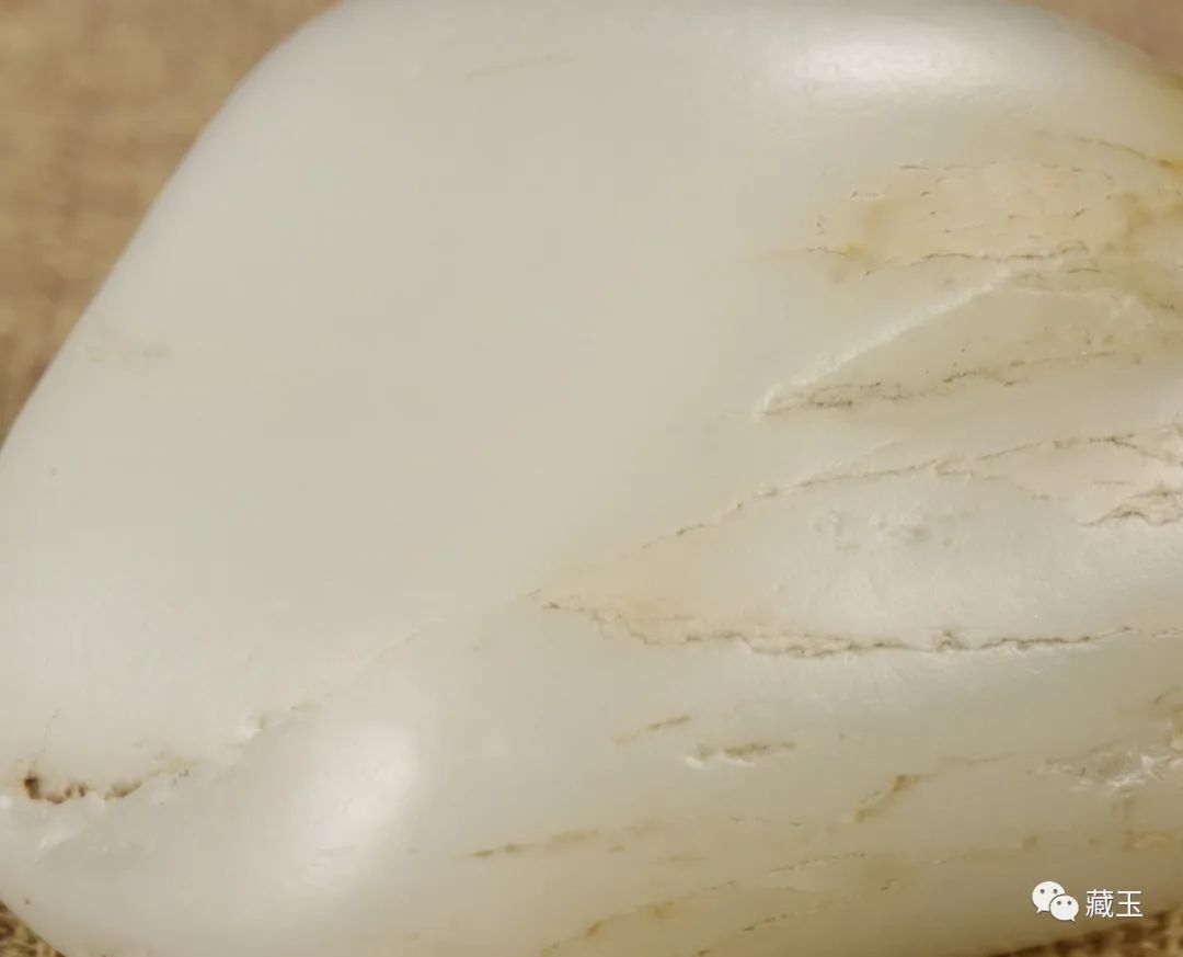无裂不成玉,和田玉怎么才能看出有没有裂