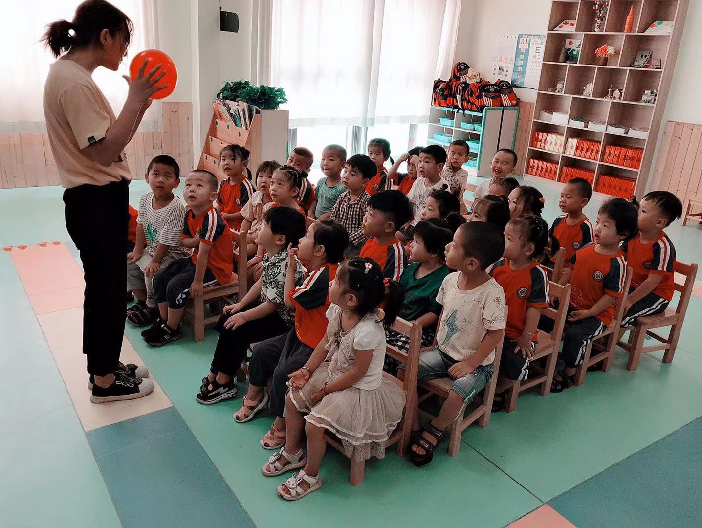 如何帮助孩子克服入园分离焦虑,幼儿园分离焦虑症最佳解决方法