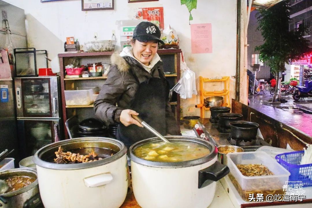 南宁田螺鸭脚煲小店推荐,南宁玉洞田螺鸭脚煲推荐