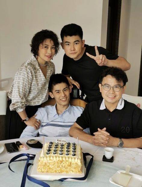 黄一山周星驰电影中十大黄金配角,黄一山说周星驰拍戏