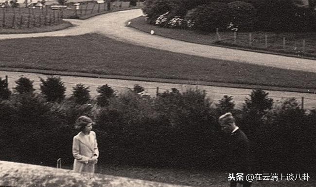 英国女王和菲利普第一次相见,英国女王与菲利普亲王的婚姻真相