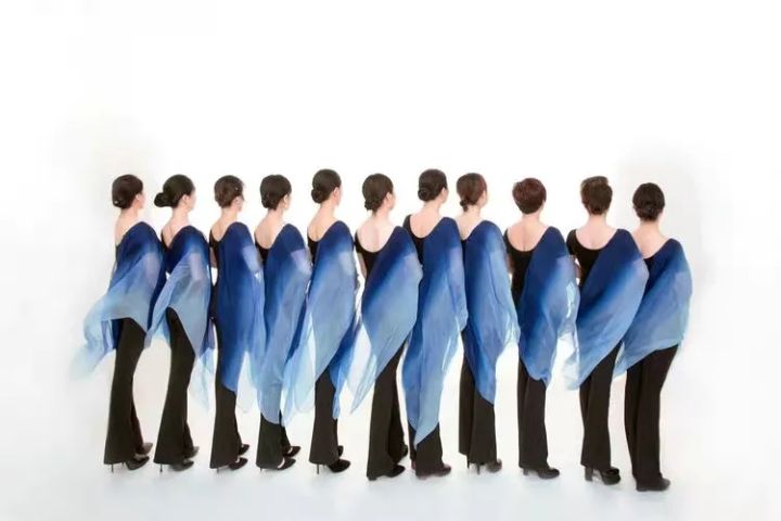 43岁的她竟然美的让人窒息,50岁的女人竟然美得让人羡慕