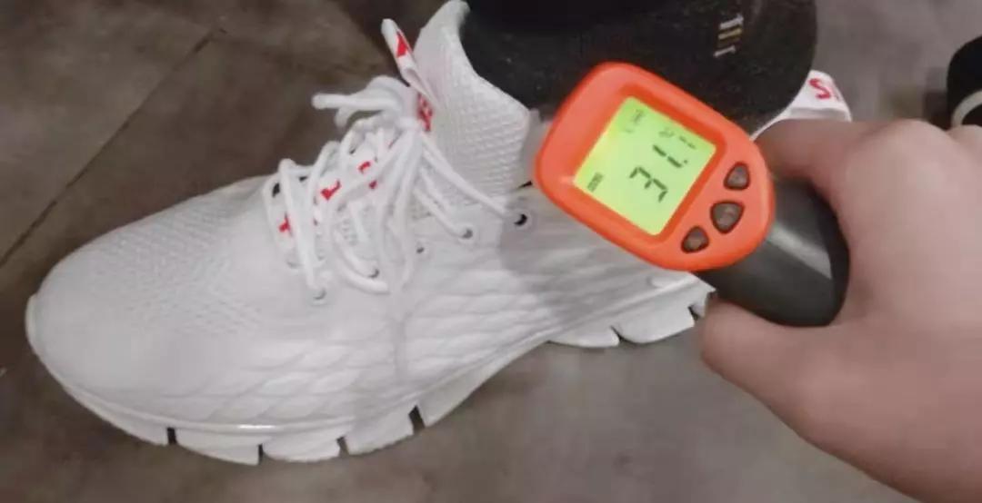 弹簧减压鞋,弹簧高级感鞋子