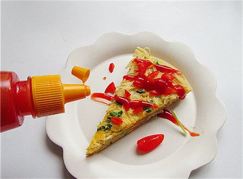 剩面条煎面条的做法,剩面条变身美味早餐饼