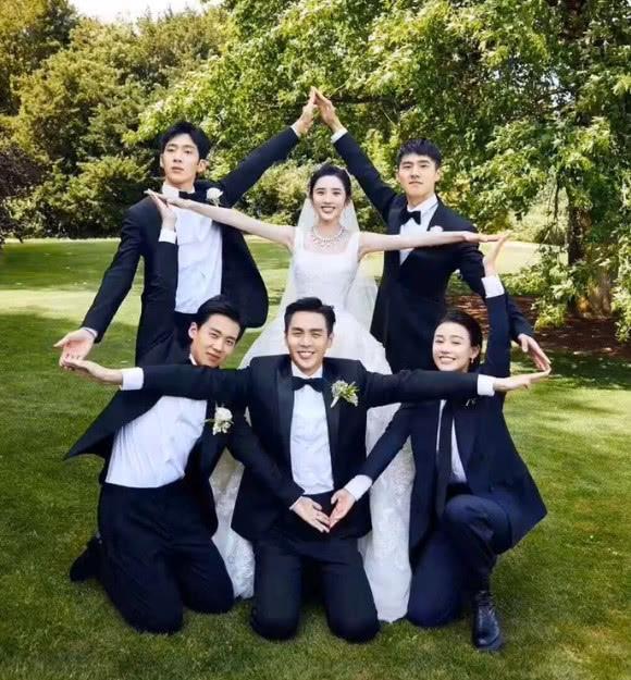 伴郎怎么避免争新郎风头,伴郎服怎么穿才不像服务员