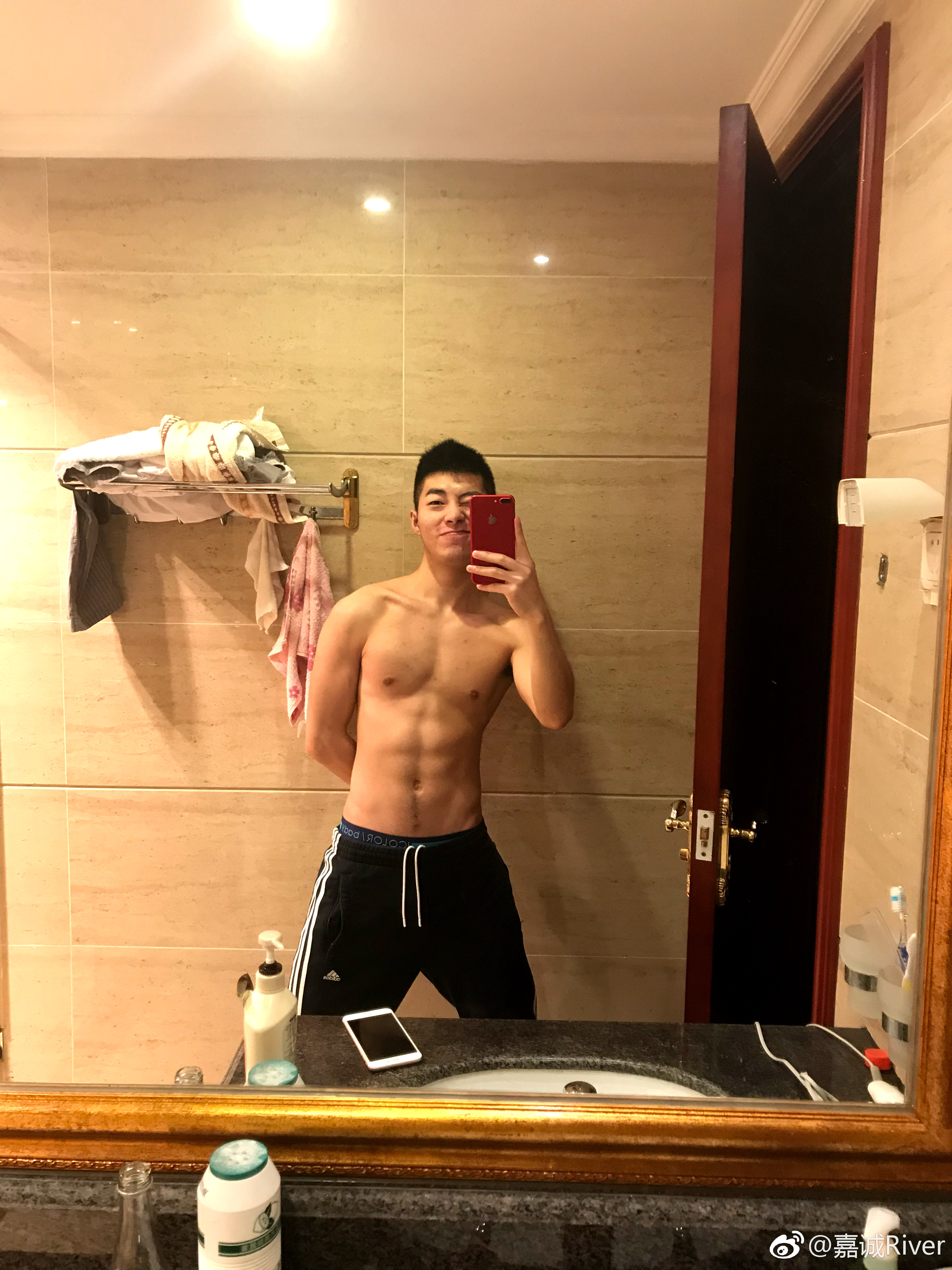 男生私密处穿着你们懂多少——男孩子的短裤来了