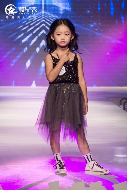 段紫勤获2019第二季模星秀粤港澳大湾区人气星模亚军