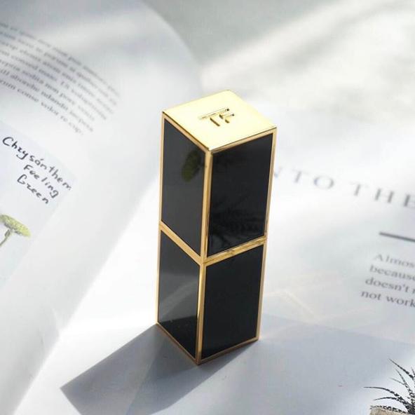 最适合春夏的口红显白又显嫩,春夏必备口红阿玛尼