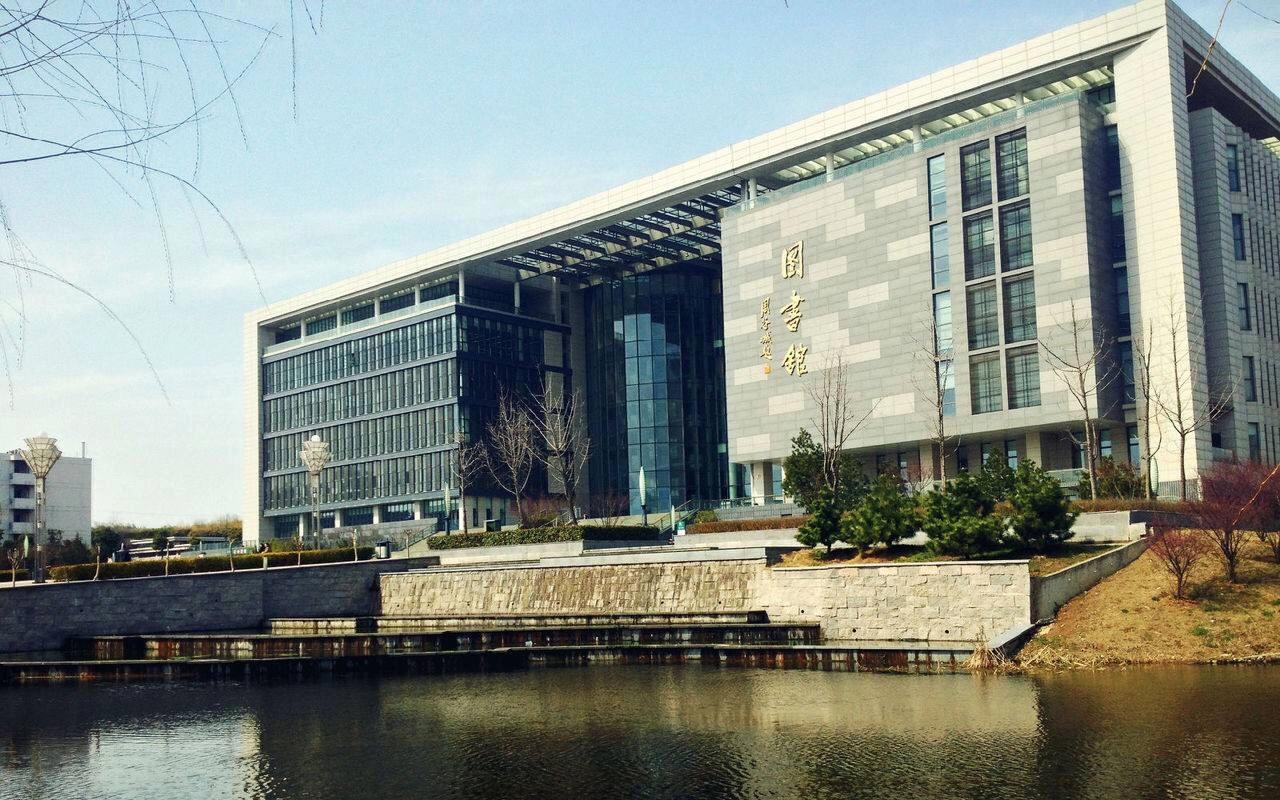 江苏大学要比一般的211大学更好吗,江苏大学是211吗全国排名多少