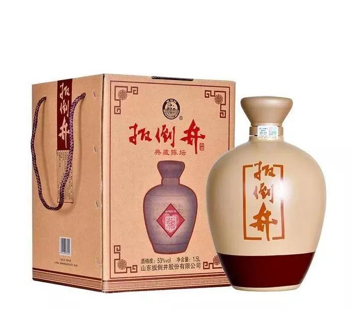 茅台镇最尴尬的浓香酒,茅台酒包装简陋