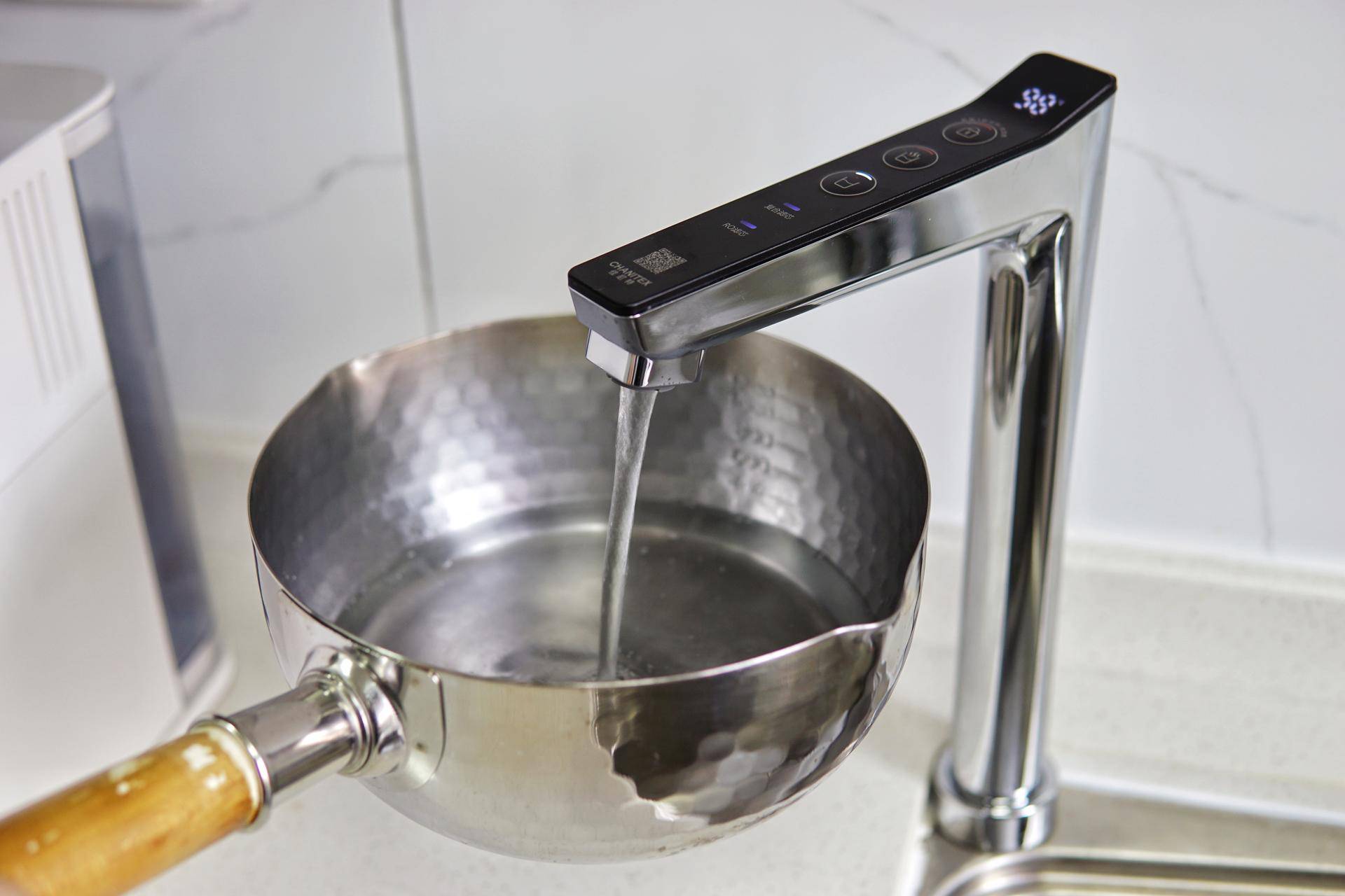 佳尼特冷热一体净水器优缺点,净热一体厨下净水机推荐