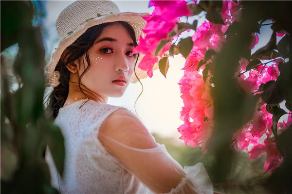 如何令男人主动追你,让男人主动讨好你的方法