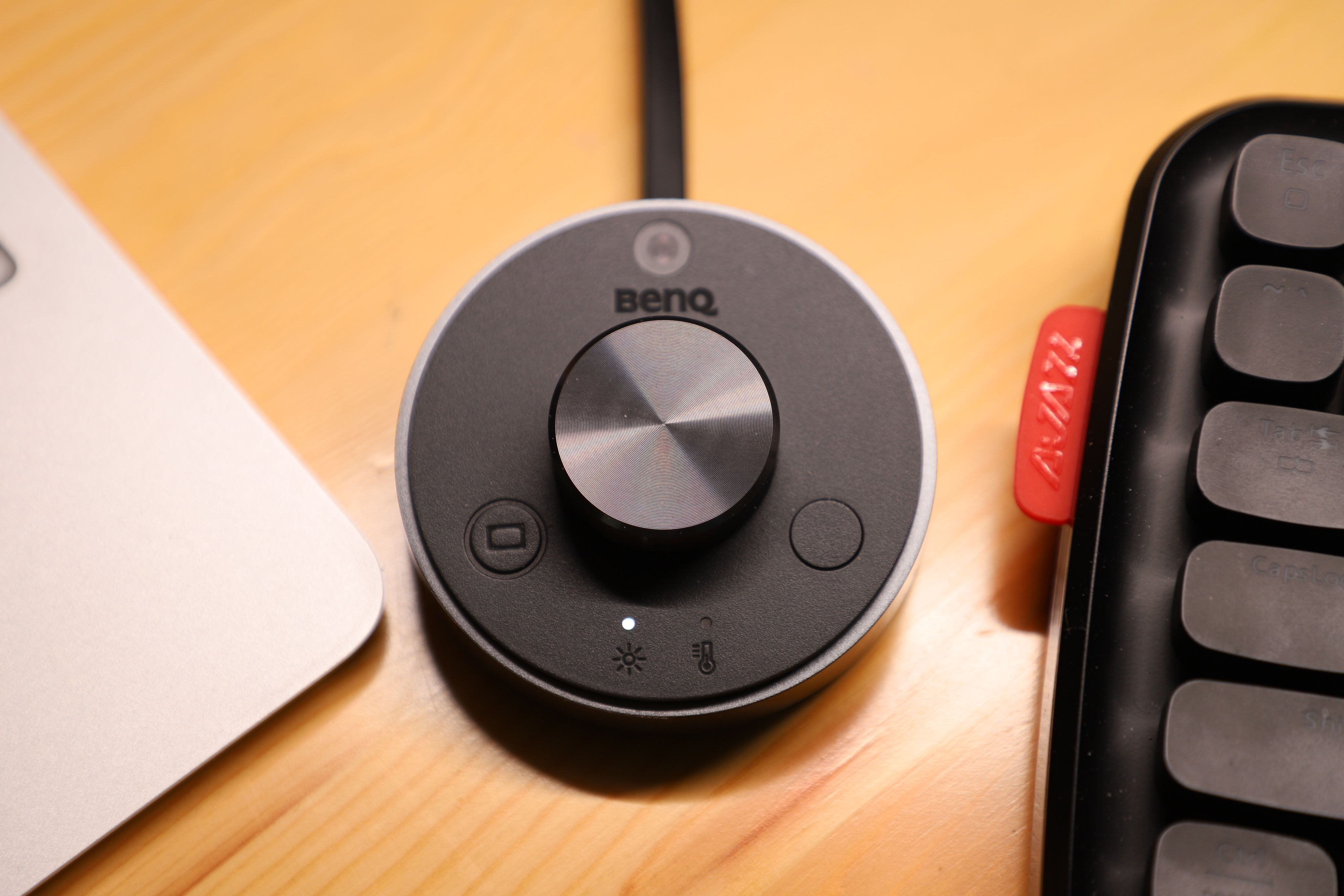 最简单的宅家工作台,在家办公小物件