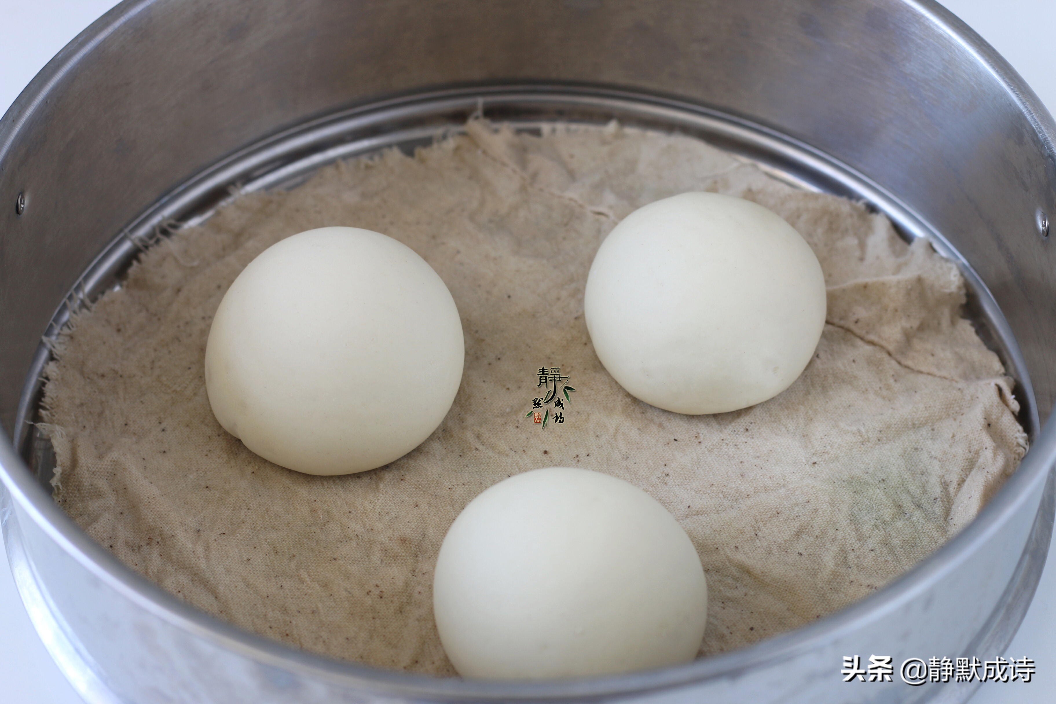 馒头怎么做才松软好吃视频教程,馒头如何做更好吃一招告诉你