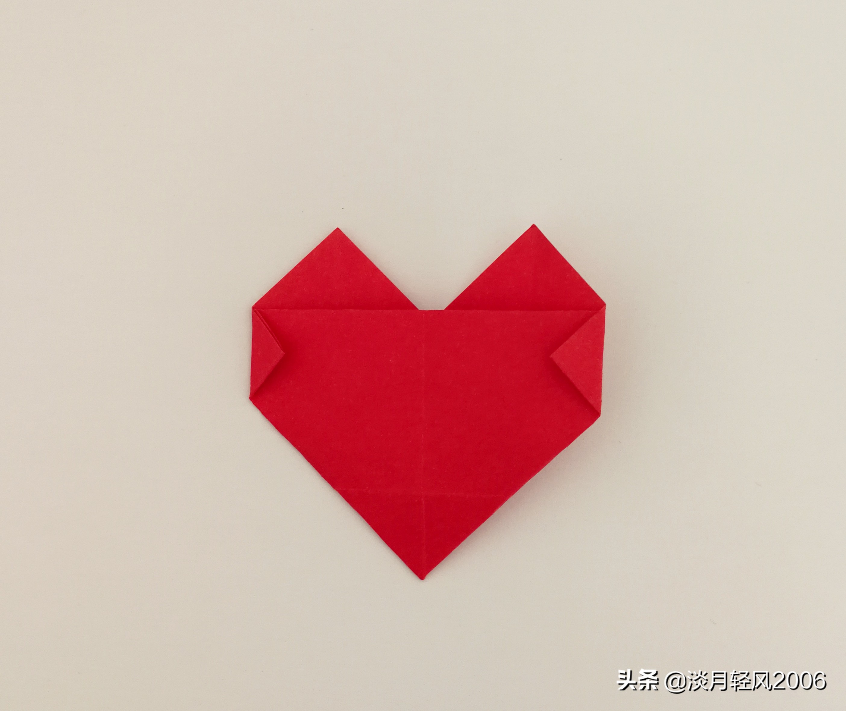 用正方形纸折的小儿手工简单,一张纸折的简单小手工