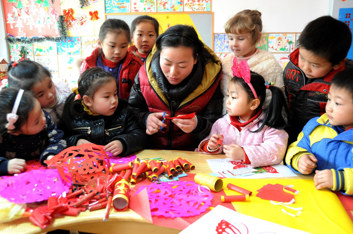 红黄蓝幼儿园事件到底怎么回事,最近红黄蓝幼儿园事件