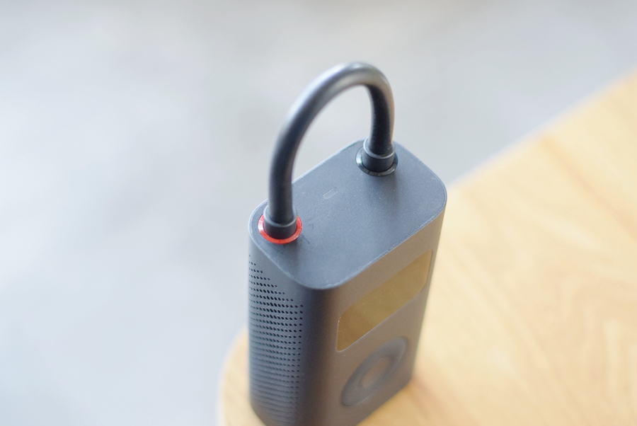 小米发布会前夕神秘机型遭曝光,小米首款车型曝出