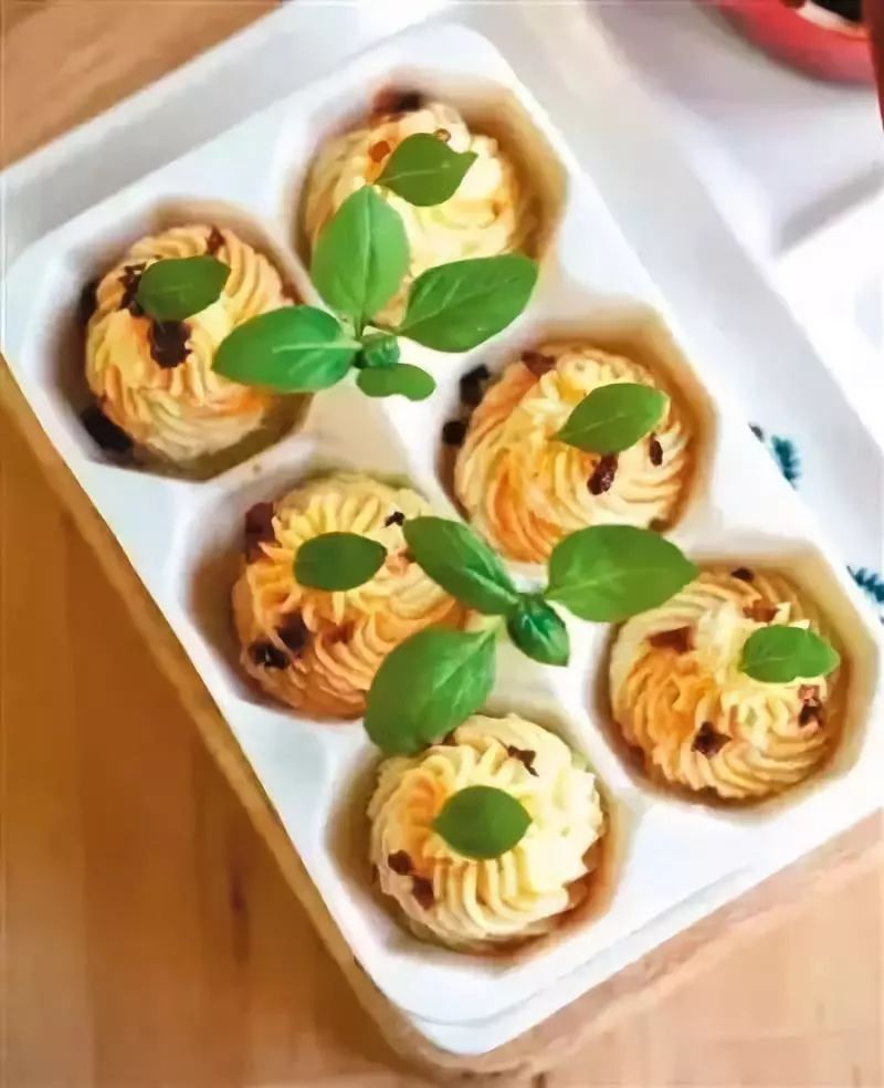 哈哈哈！没想到中国人看不上眼的土味“神货”，老外竟然都抢疯了