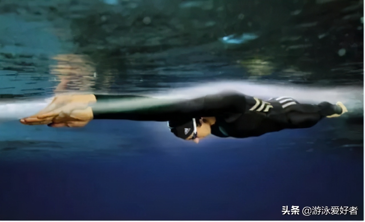 蛙泳怎么快速提高成绩,蛙泳提高五要素