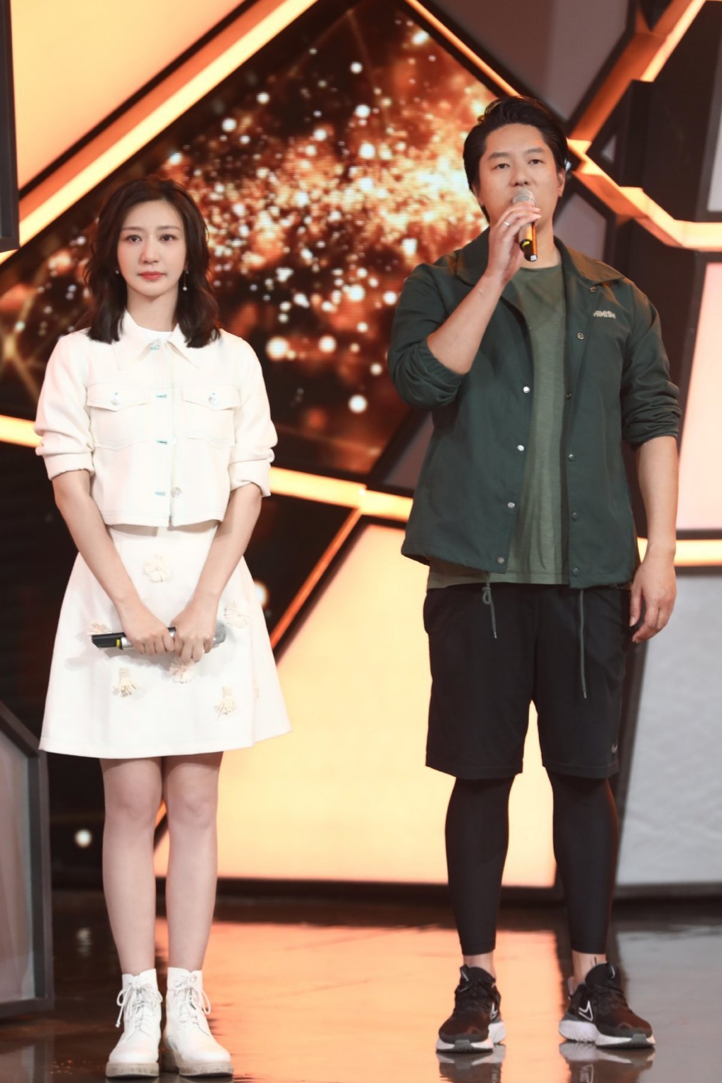 唐一菲和儿子日常,唐一菲近期和孩子照片