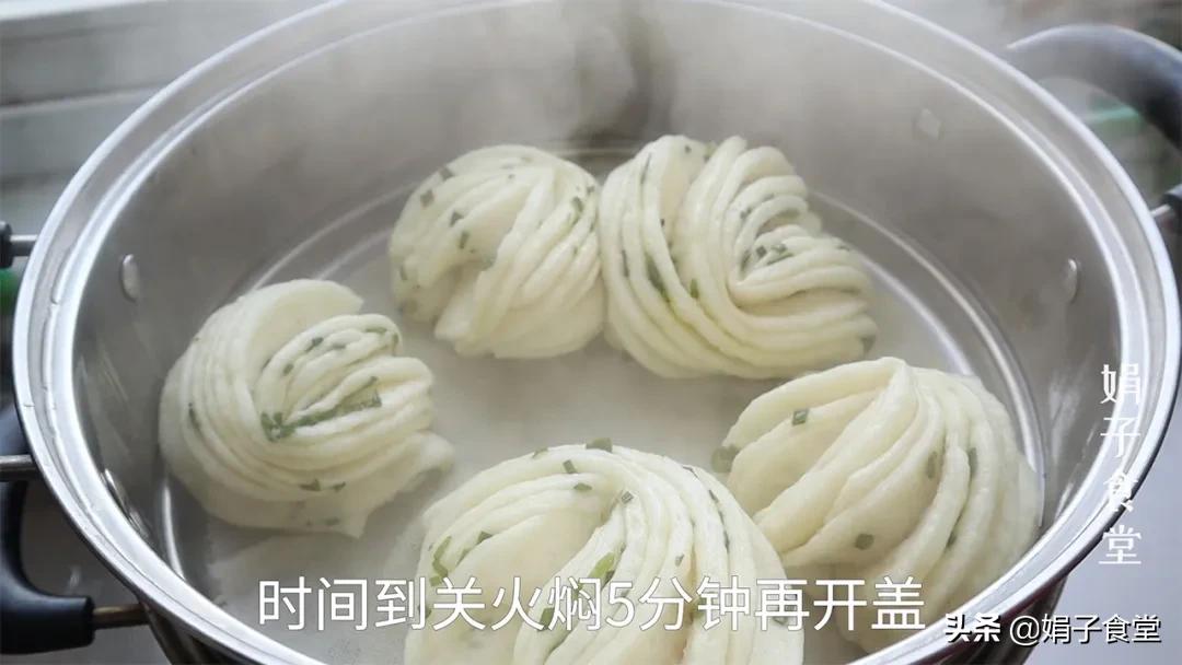 简单的花卷的做法拧法,简单花卷的几种拧法图解