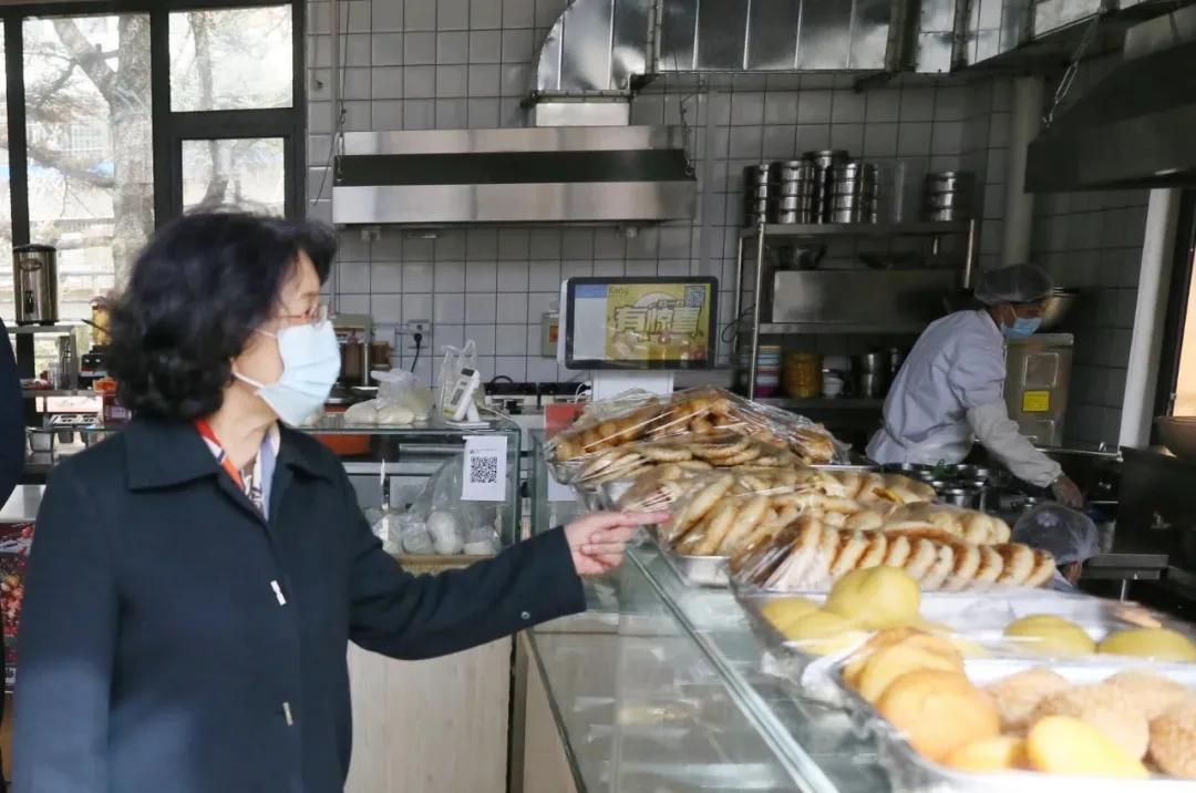 实施老旧小区改造增强群众幸福感,老旧小区焕新颜改出满满幸福感