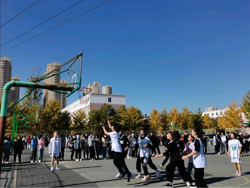 飞扬吧,青春——记鞍山师范学院“阳光体育节”