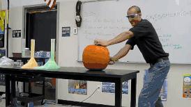 这个国家女人养家、男人带娃，汉堡王里面蒸桑拿，你知道吗？