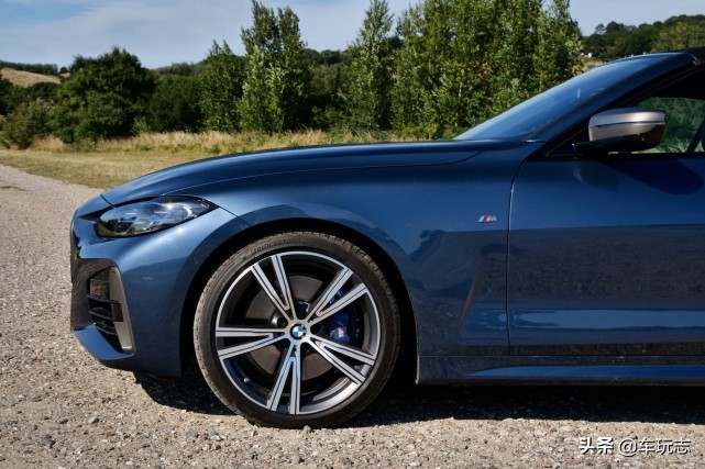 最新宝马4系敞篷款试驾,全新宝马4系敞篷版太拉风了