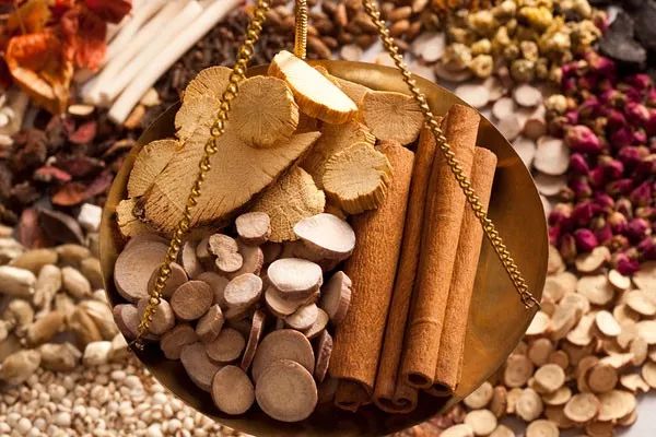 经常吃药能不能喝点甘草水解毒,老是吃药心里很烦