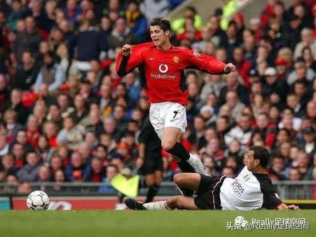 37岁的c罗满眼都是18岁时的自己,c罗我还是从前的那个少年