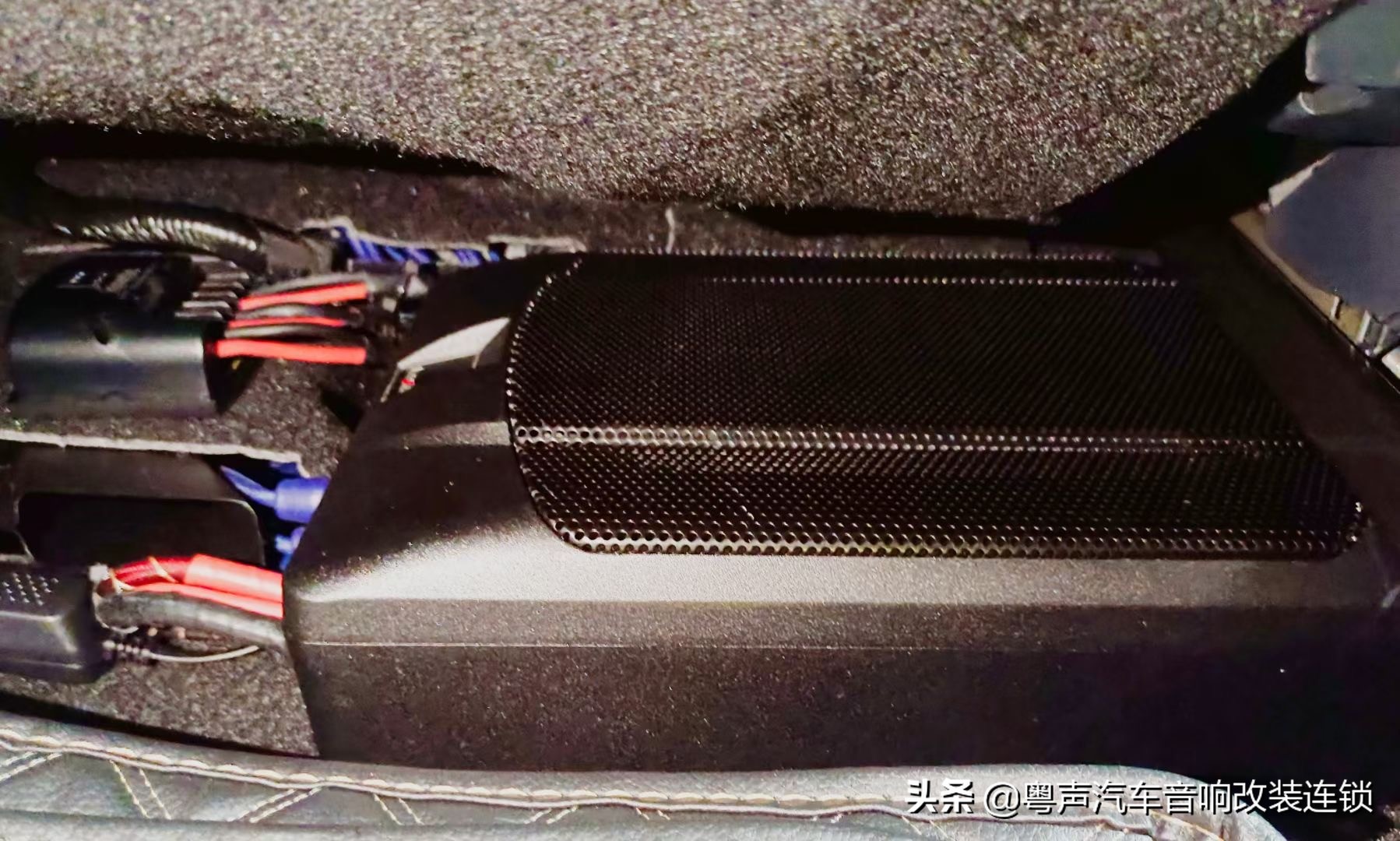 经典凯美瑞简单改装,生活需要美妙的音乐